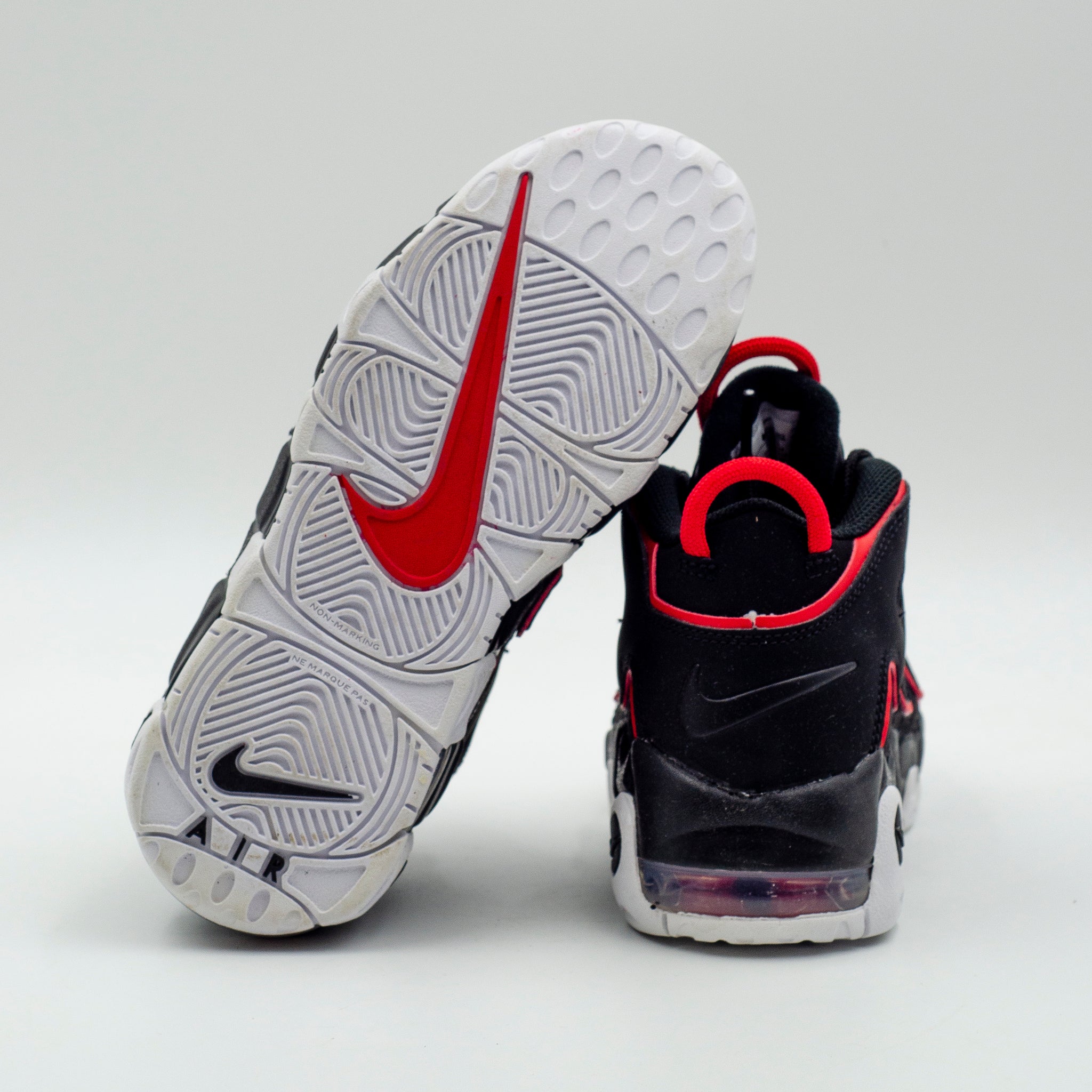 nike air negras y rojas